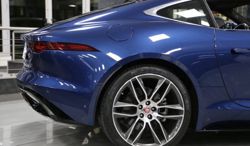 Jaguar F-Type 2.0 Auto Coupé R-Dynamic 300cv pieno