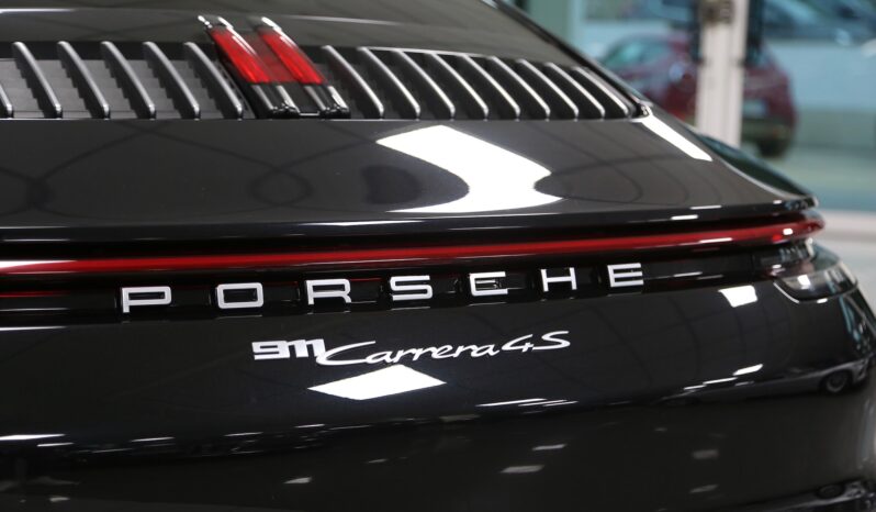 Porsche 911 Carrera 4S Coupè (992) pieno