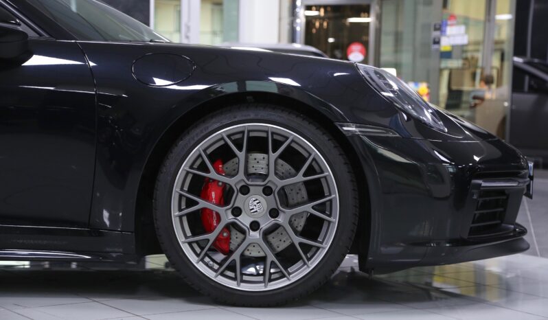 Porsche 911 Carrera 4S Coupè (992) pieno