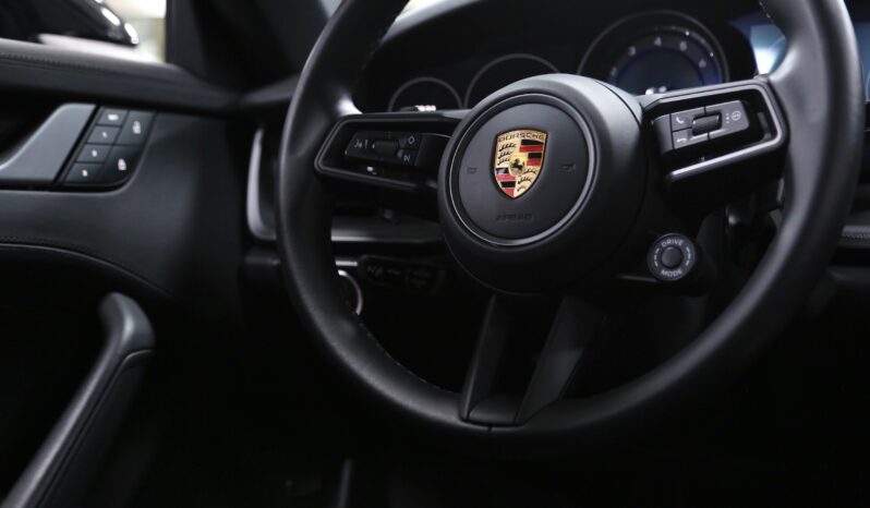 Porsche 911 Carrera 4S Coupè (992) pieno