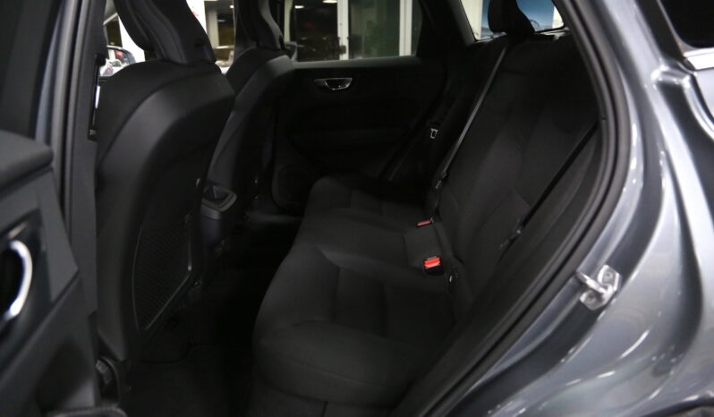 Volvo XC60 B4 d mhev AWD Geartronic Business pieno