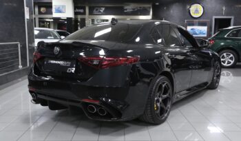 Alfa Romeo Giulia Quadrifoglio 2.9 Turbo V6 AT8 510cv pieno