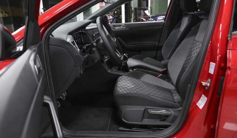 Volkswagen Taigo 1.0 TSI 110 CV R-Line_KM0_2024 pieno