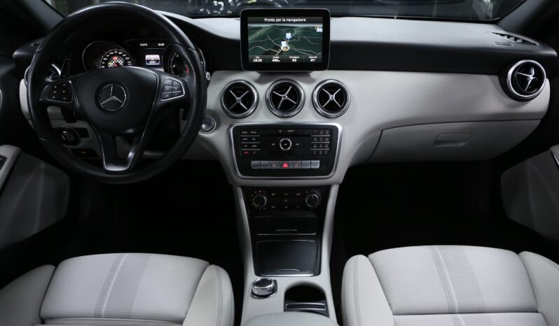 Mercedes A 180 d Automatic Sport pieno