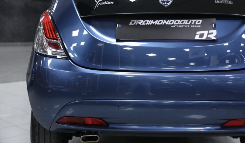 Lancia Ypsilon 1.0 FireFly 5 porte S&S Hybrid Gold pieno