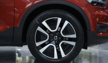 Volvo XC40 D3 Geartronic Momentum Pro pieno