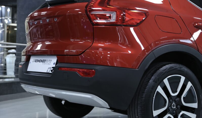 Volvo XC40 D3 Geartronic Momentum Pro pieno