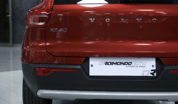 Volvo XC40 D3 Geartronic Momentum Pro pieno