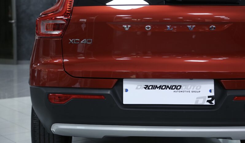 Volvo XC40 D3 Geartronic Momentum Pro pieno
