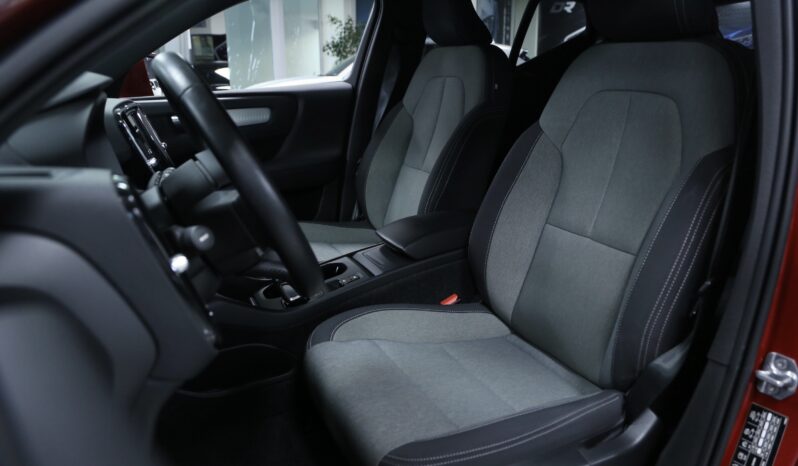 Volvo XC40 D3 Geartronic Momentum Pro pieno