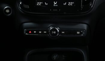 Volvo XC40 D3 Geartronic Momentum Pro pieno