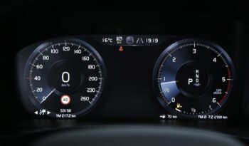 Volvo XC40 D3 Geartronic Momentum Pro pieno