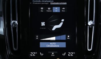 Volvo XC40 D3 Geartronic Momentum Pro pieno