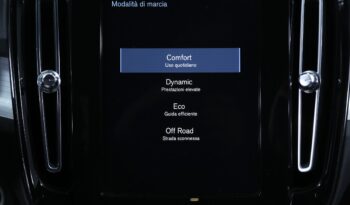 Volvo XC40 D3 Geartronic Momentum Pro pieno
