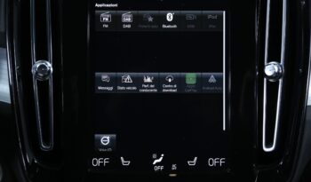 Volvo XC40 D3 Geartronic Momentum Pro pieno