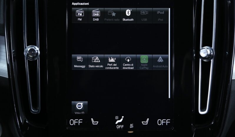 Volvo XC40 D3 Geartronic Momentum Pro pieno