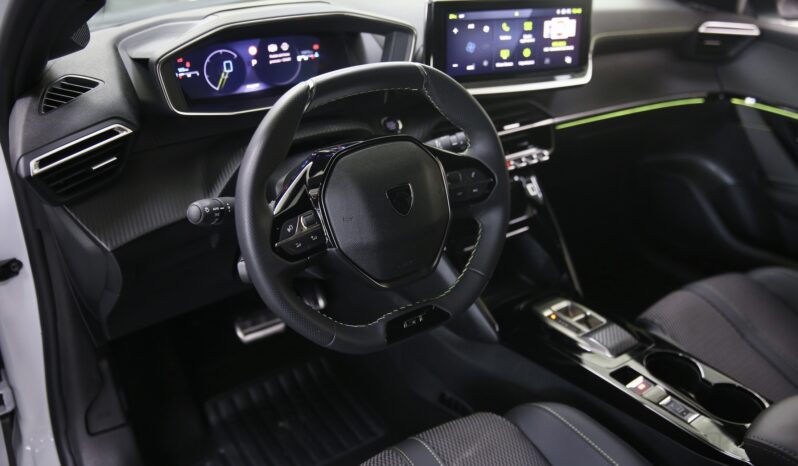 Peugeot 208 Hybrid 145 cv e-DCS6 GT pieno