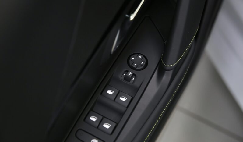 Peugeot 208 Hybrid 145 cv e-DCS6 GT pieno