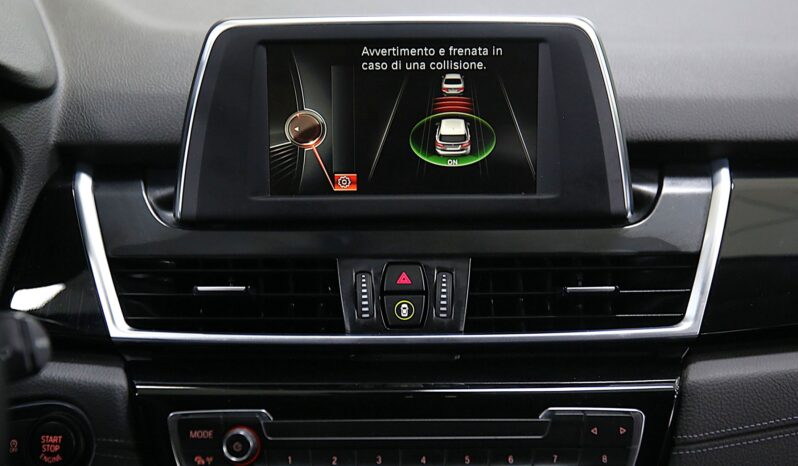 BMW 218d Active Tourer Sport pieno