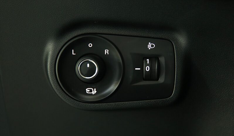 MG ZS 1.5 Hybrid+ Luxury pieno