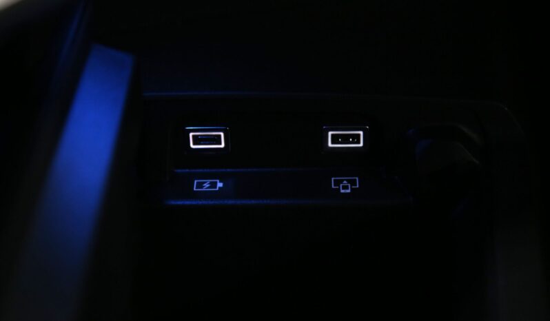 PEUGEOT 3008 Hybrid 145 e-DCS6 GT pieno