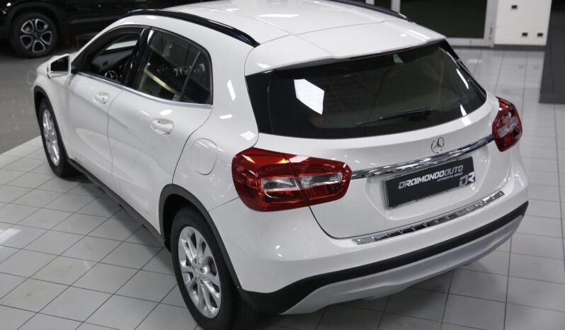 MERCEDES GLA 180 d Automatic Business pieno