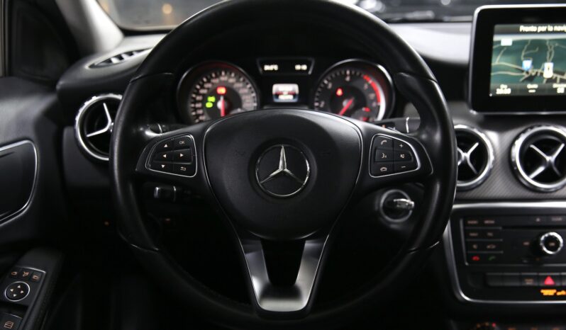 MERCEDES GLA 180 d Automatic Business pieno