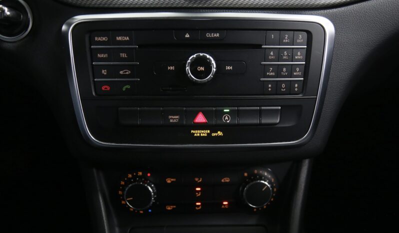 MERCEDES GLA 180 d Automatic Business pieno