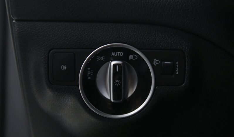 MERCEDES GLA 180 d Automatic Business pieno