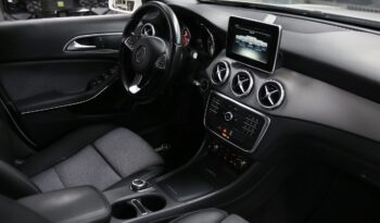 MERCEDES GLA 180 d Automatic Business pieno