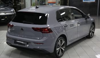 Volkswagen Golf Edition Plus 1.5 eTSI 115 cv DSG NUOVA KM0 pieno