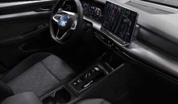 Volkswagen Golf Edition Plus 1.5 eTSI 115 cv DSG NUOVA KM0 pieno
